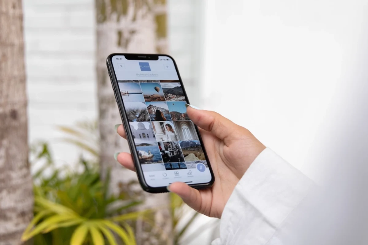 Click or Scroll? How Users Navigate Websites